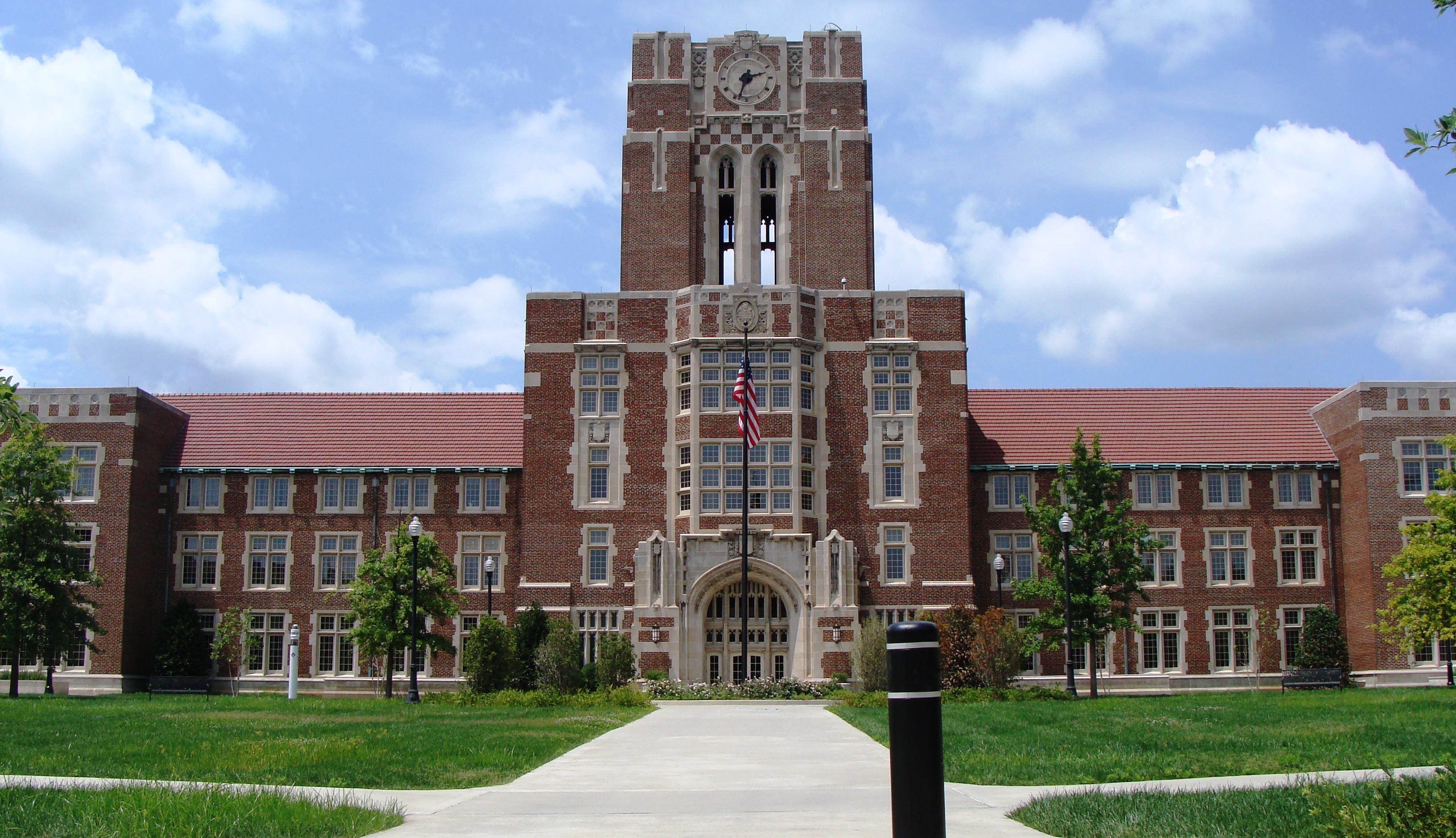 Campus Parking Availability System